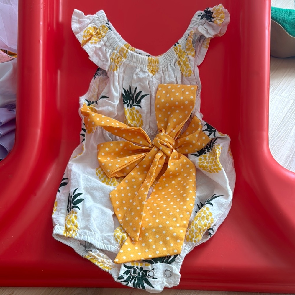 (3x15) Spring Pineapple Print Baby Romper 1T